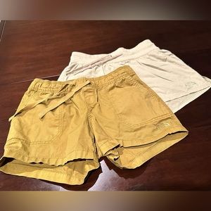 The North Face shorts (bundle) 2 XS